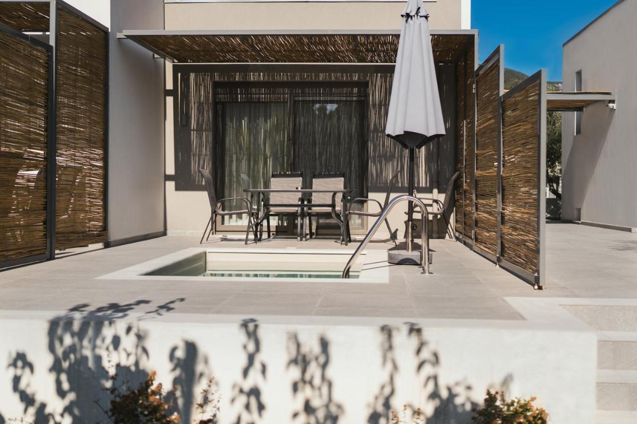 Octo Villas Complex Nea Iraklitsa Екстериор снимка