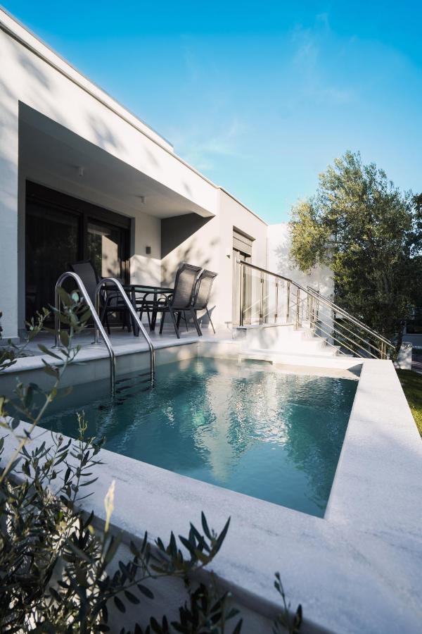 Octo Villas Complex Nea Iraklitsa Екстериор снимка