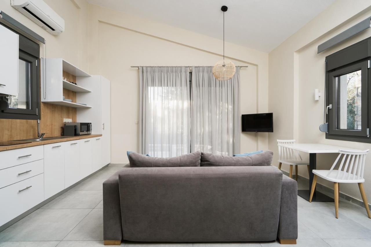 Octo Villas Complex Nea Iraklitsa Екстериор снимка
