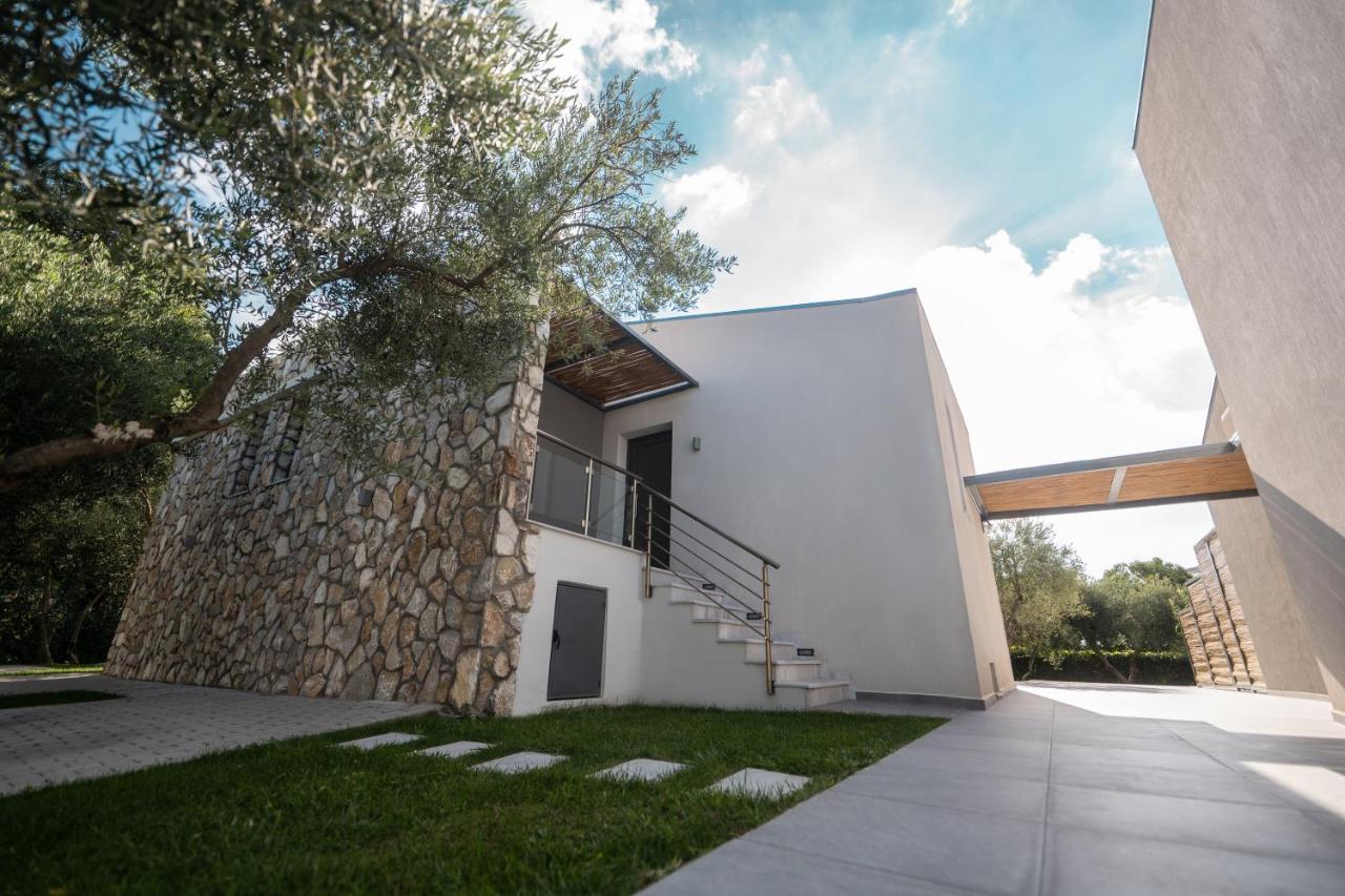 Octo Villas Complex Nea Iraklitsa Екстериор снимка