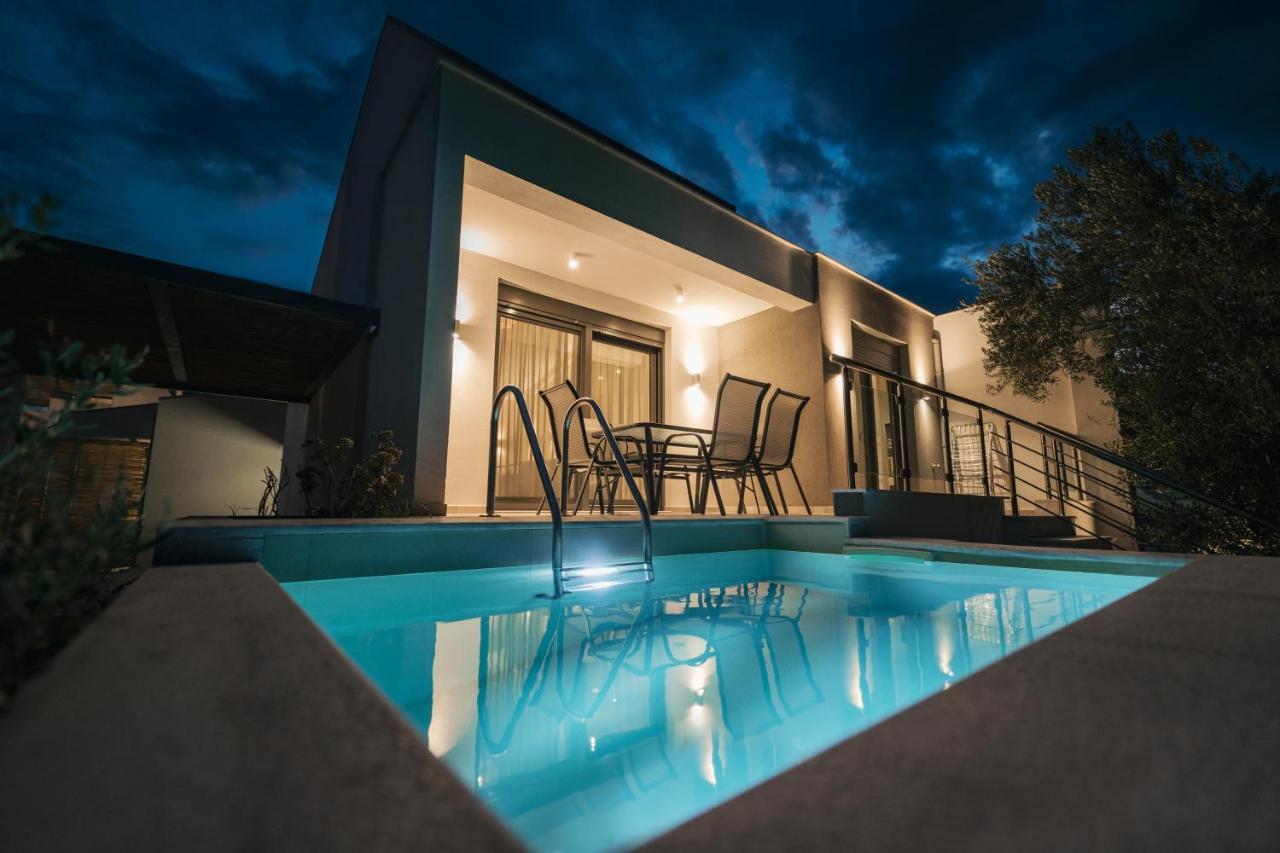 Octo Villas Complex Nea Iraklitsa Екстериор снимка