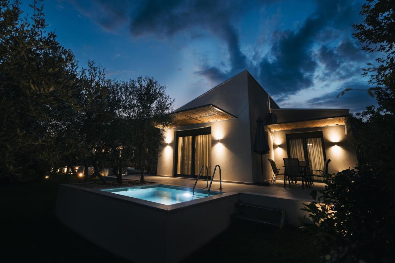 Octo Villas Complex Nea Iraklitsa Екстериор снимка